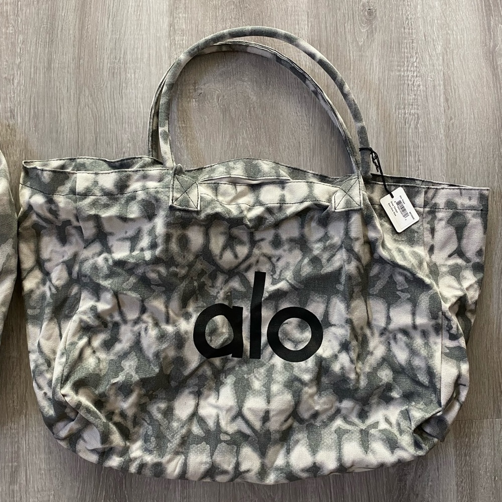 Alo tote bag